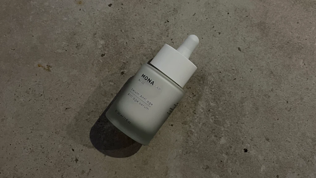 Nawilżaj, wygładzaj i ujędrniaj z Mona Lab – sekrety naszych składników aktywnych.